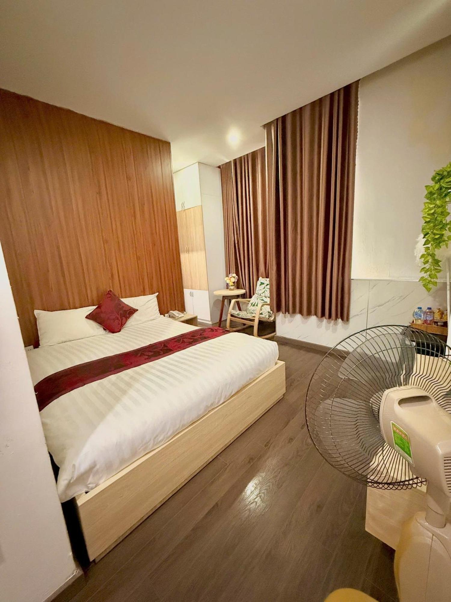 Phi Long Hotel Tuy Hoa Exterior photo